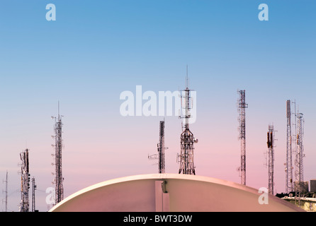 Mâts d'antennes de communication et près de Mijas, Costa del Sol, Malaga Province, en Espagne. Banque D'Images