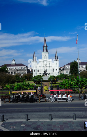 La Cathédrale St Louis et Jackson Square Banque D'Images