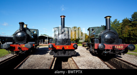 Great Western Railway (GWR) locomotives à vapeur 1338 et 1340 0-4-0 à la fois des réservoirs auxiliaires n° 5 accompagnement à Didcot Railway Centre Banque D'Images