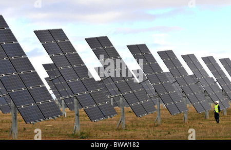 Ferme d'énergie solaire l'énergie solaire, Sunstroom park complex à Los Arcos, Navarra, Espagne Banque D'Images