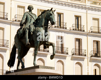 Statue sur la place Plaza de Sol Banque D'Images