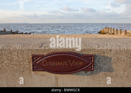 Plaque commémorative à l'acteur Peter Cushing. C'était l'une de ses vues pendant qu'il vivait dans la région de Whitstable, Kent. Banque D'Images