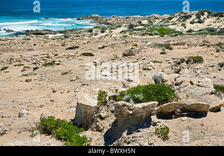 L'autre côté de la lune est une zone rocheuse stérile à côté de la pointe du Cap naturaliste dans l'ouest de l'Australie Banque D'Images