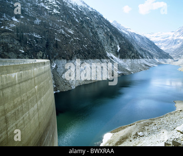 Printemps Lago Sambuco panorama Suisse Europe mur de barrage du lac réservoir eau mer Tessin Banque D'Images