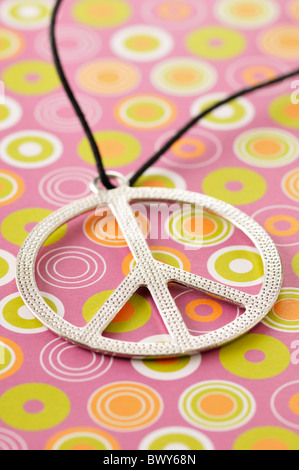 Collier Peace Sign Banque D'Images