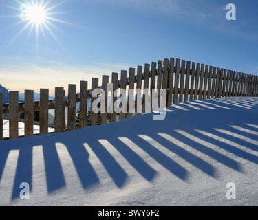 En clôture, la neige, Steinplatte Waidring, Tyrol, Autriche Banque D'Images