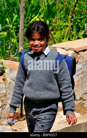 Une fille de l'école avec un sourire. Prince Albert, Afrique du Sud. Banque D'Images