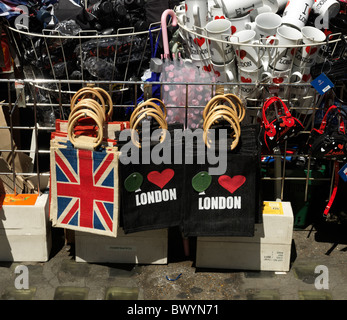 Londres Angleterre Souvenirs vendu en boutique Banque D'Images