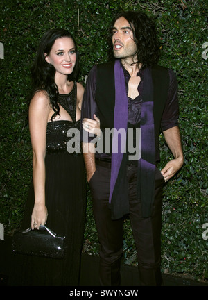 KATY PERRY RUSSELL BRAND MAGAZINE ROLLING STONE héberge 2010 AMERICAN MUSIC AWARDS AFTER PARTY VIP HOLLYWOOD LOS ANGELES CA Banque D'Images