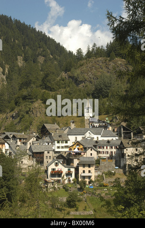 Le Canton du Tessin Maisons Maisons Fusio mountain village montagne Alpes Europe maisons en pierre Suisse Europe V Banque D'Images