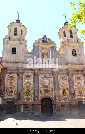 Église Santa Isabel Zaragoza Espagne piscine façade catholique Banque D'Images