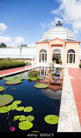 Depuis 1936, le Jardin Botanique de La Nouvelle-Orléans en Louisiane (à l'origine, le parc de la Ville Rose Garden), a ravi les visiteurs. Banque D'Images