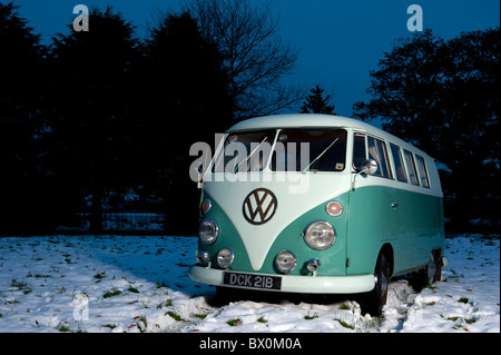 1964 VW camper van écran partagé Banque D'Images