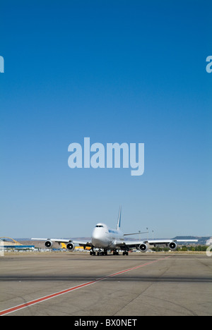 Tarmac et les avions à l'aéroport international de Madrid, Espagne Banque D'Images