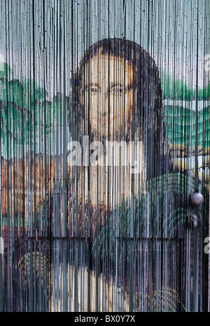 Leonardo da Vinci Mona Lisa sous la forme d'un rideau de perles à La Villita arts village, San Antonio, Texas, USA Banque D'Images