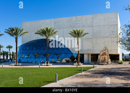 Le nouveau musée de Salvador Dali (2011), Jan ouvert St Petersburg, Florida, USA Banque D'Images