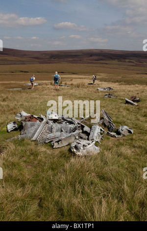 Épave de deux jets Sabre sur Ashop moor en dessous du plateau de Kinder scout dans le parc national de Peak District, Derbyshire, Royaume-Uni Banque D'Images