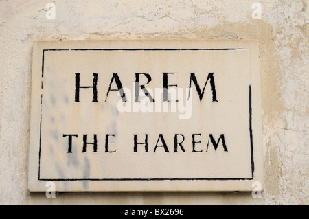 Inscrivez-vous à la porte d'entrée de la charrettes de Harem du Palais de Topkapi, Istanbul, Turquie Banque D'Images