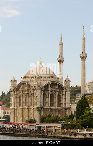 Mosquée Ortakoy, Istanbul, Turquie Banque D'Images