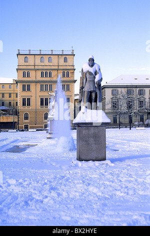 Balbo Aiuola ville construction bâtiment Eusebio Bava Denkmal fontaine Italie Europe park Neige Piémont Tor Banque D'Images