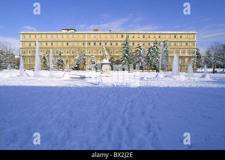 Balbo Aiuola bâtiment ville fontaine construction Italie Europe park Piémont Turin Turin ville neige Tori Banque D'Images