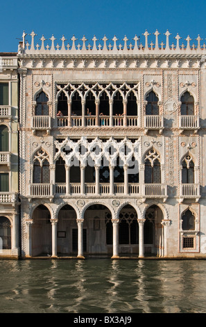 Quartier gothique Ca' d'Oro Palace (Palazzo Santa Sofia, 15e siècle) par Bartolomeo Bon, Grand Canal, Cannaregio, Venise, Vénétie, Italie Banque D'Images