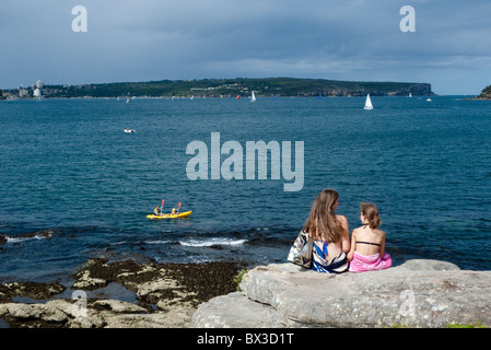 Vue de la tête du Nord et du sud du port de Sydney à partir de l'île Rocky Point, Balmoral, Sydney, Australie Banque D'Images