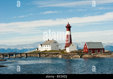 Tranoy Tranøy fyr, un phare sur Hamaroy, Nordland, Norvège du Nord Banque D'Images