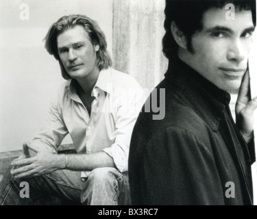 HALL ET OATES photo promotionnelle d'entre nous n'vocal avec Daryl Hall et John Oates à gauche Banque D'Images