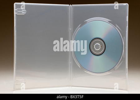 En plastique transparent ouvert cas CD et disque vierge. Banque D'Images