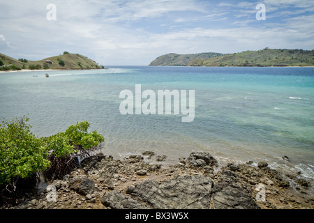 Petite île tropicale de l'Indonésie, Seraya Banque D'Images