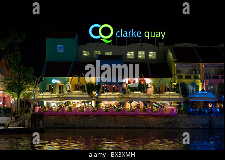 Clarke Quay , singapour par nuit Banque D'Images