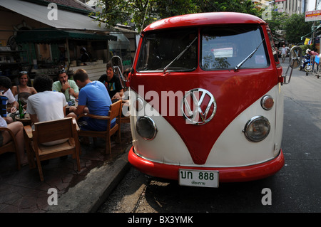 Old Vintage VW bus à Bangkok Banque D'Images