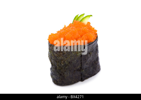 Image de nigiri sushi avec du caviar rouge et avocat isolated over white background Banque D'Images