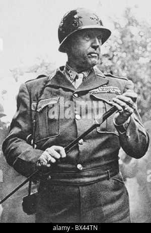 George Patton était un général américain de la Seconde Guerre mondiale - et probablement l'un des plus controversés. À partir des archives de communiqués de presse (anciennement Service Portrait Portrait Bureau) Banque D'Images