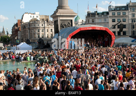 Gay Pride 2010, Trafalgar Square, Londres, UK Banque D'Images