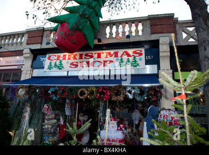 Boutique de Noël dans le nord de Londres Banque D'Images