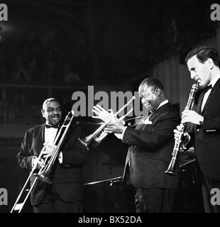 Louis Armstrong, Chanteur de jazz, trompettiste, populaires, Africaine - Américain Banque D'Images