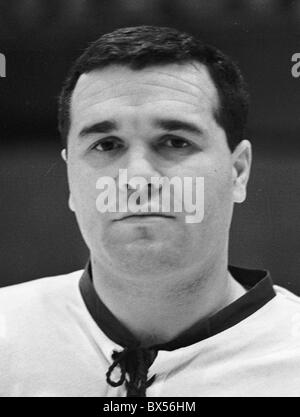L'équipe nationale tchécoslovaque de hockey sur glace (Joueur Vladimir Dzurilla Vlado), janvier 1968. Photo/CTK Jiri Krulis Banque D'Images