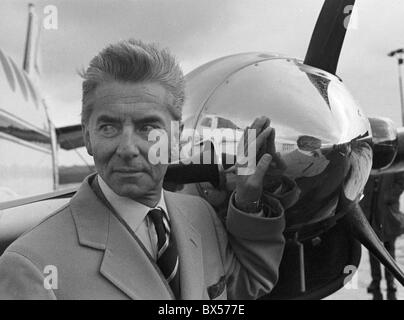 Herbert von Karajan, l'arrivée, l'avion, airplain, Prague Banque D'Images