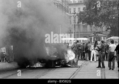 Voiture, dommages, protestation, Brno Banque D'Images