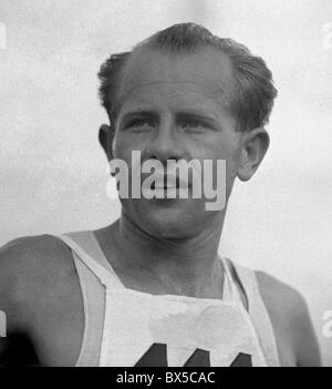 La Tchécoslovaquie - Prague 1948. Coureur de longue distance et futur vainqueur de quatre médailles olympiques d'or Emil Zatopek. CTK Vintage Banque D'Images