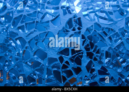 Fond de verre craquelé bleu abstrait Banque D'Images