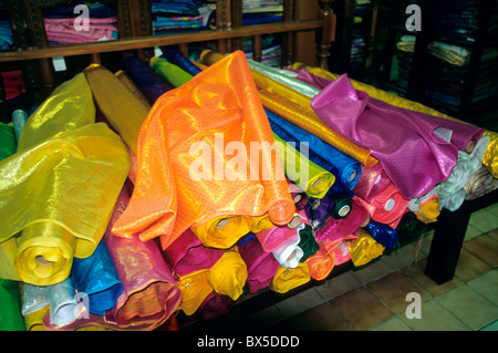 En soie colorés, parcage, affichage du marché Banque D'Images