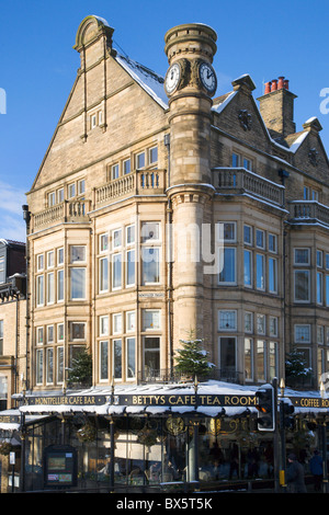 Bettys à Noël Harrogate North Yorkshire Angleterre Banque D'Images