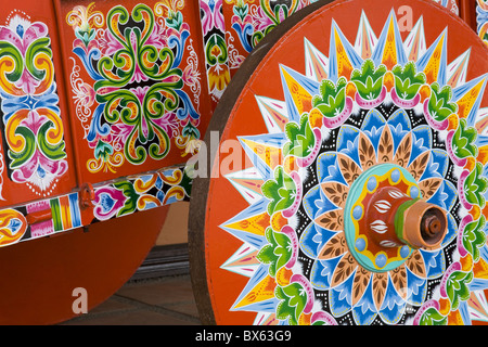 Decorative à boeufs dans Sarchi Village, hauts plateaux du centre, le Costa Rica, Amérique Centrale Banque D'Images