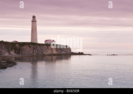 Le phare de Cap des Rosiers, de la Gaspésie, Québec, Canada, Amérique du Nord Banque D'Images