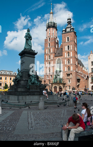 Place de la vieille ville en centre-ville de Cracovie en Pologne Banque D'Images