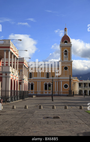 Cathédrale de Granada, parc Colon, Park Central, Granada, Nicaragua, Amérique Centrale Banque D'Images