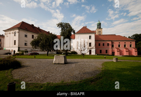 Le complexe de monastère minorite et l'église de l'Esprit Saint dans l'Opava. (CTK Photo/Rene Fluger) Banque D'Images